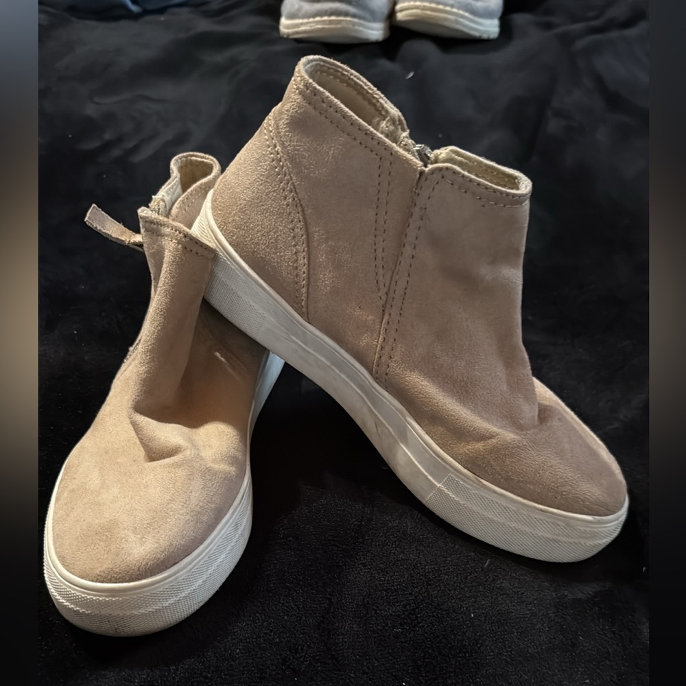 Soda Women's Tan Suede Sneakers
